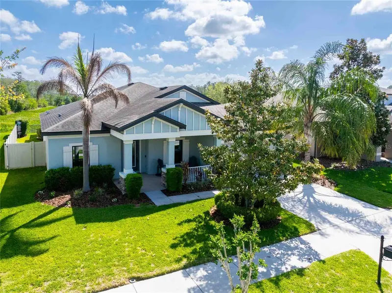 8306 Bluevine Sky Dr, FL