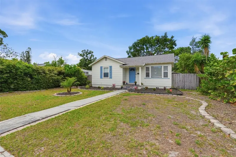 4348 8th Ave N, FL
