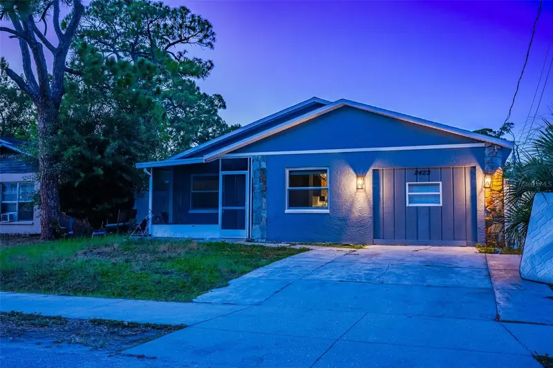2423 23rd St, FL