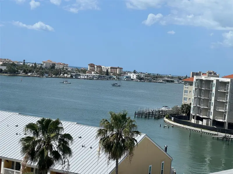 255 Dolphin Pt #710, FL