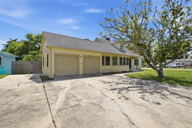 2513 16th Ave W, FL
