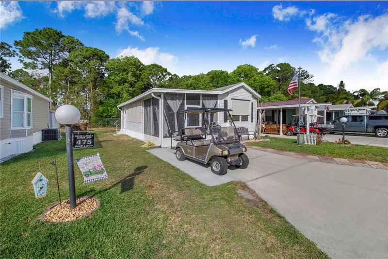 475 Pine Loop, FL