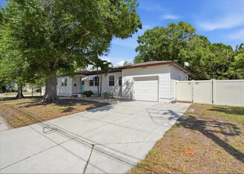 3337 16th St N, FL