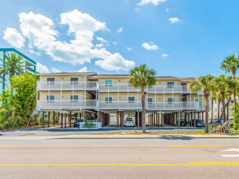 2406 Gulf Blvd #204, FL