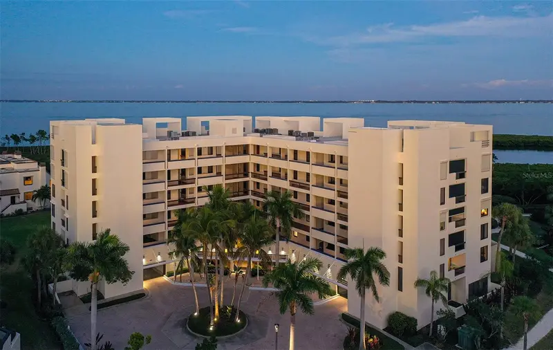 1932 Harbourside Dr #242, FL