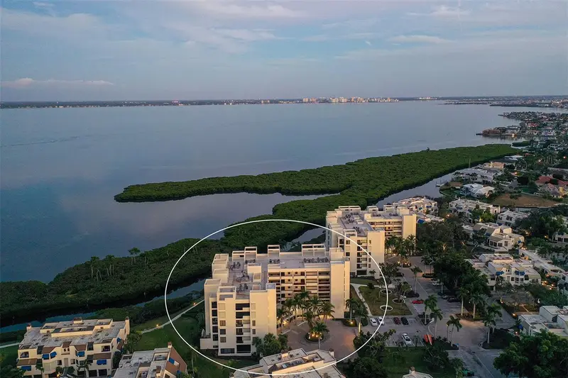 1932 Harbourside Dr #242, FL