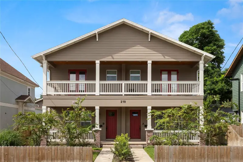 210 E Columbus Dr #1-3, FL