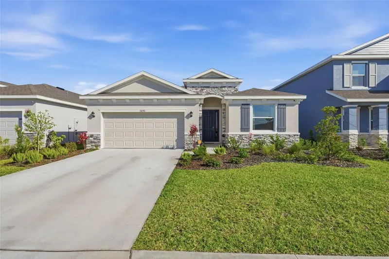 5640 Silver Moonlight Dr, FL