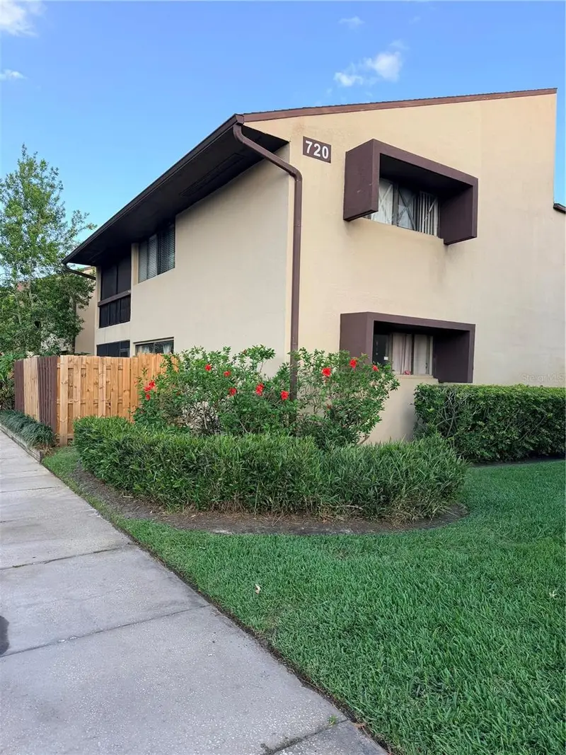 720 N Village Dr N #103, FL
