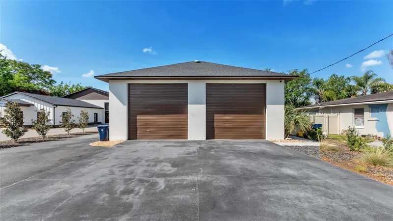 208 Howard St, FL
