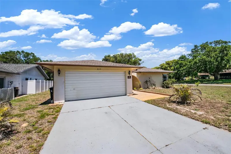 8119 San Bernardino Dr, FL