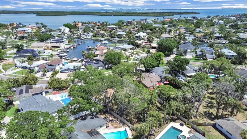5438 Bayou Grande Blvd Ne, FL