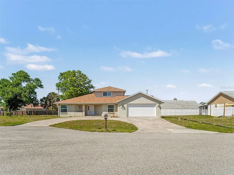 822 Diane Cir, FL