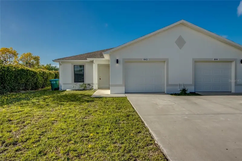 842/844 Sw 39th Ter, FL