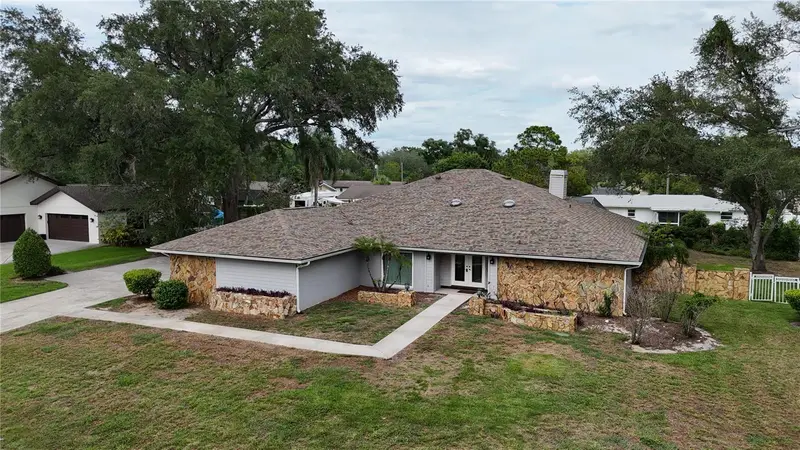 1009 Morfield Ln, FL
