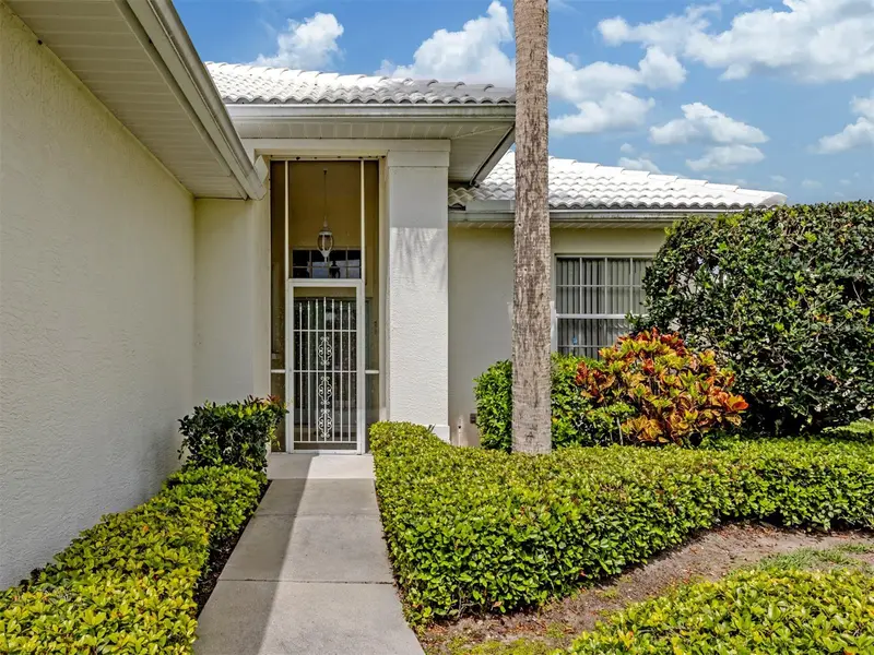 737 Pond Lily Way, FL