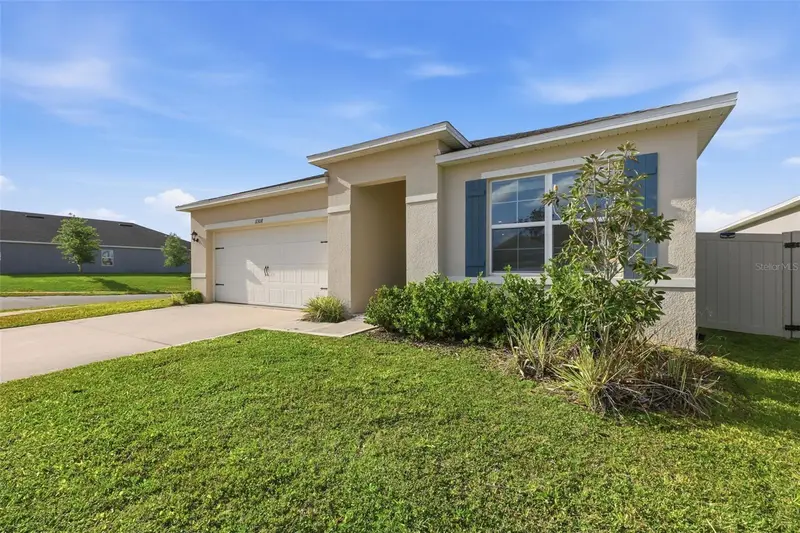 11308 Amber Ridge Dr, FL