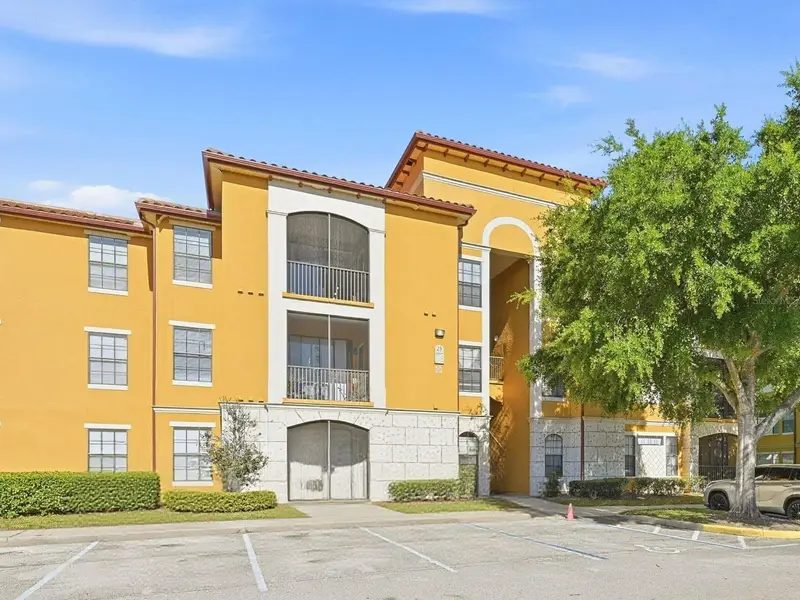6169 Metrowest Blvd #305, FL