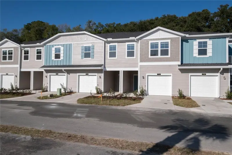 704 Nw 126th Ter, FL