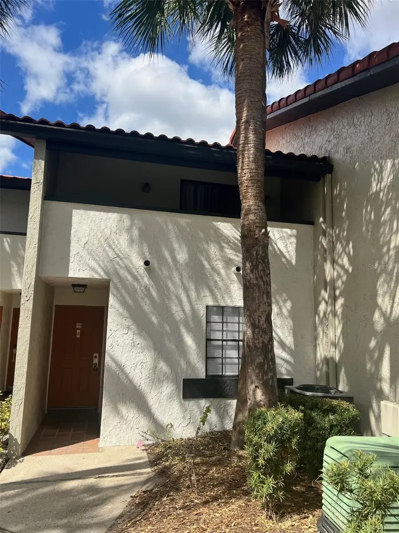 10274 Turkey Lake Rd #B18, FL