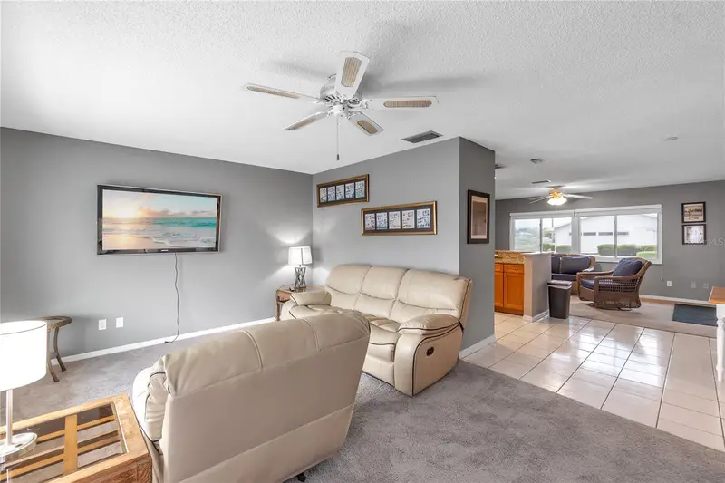 702 Huxley Pl, FL