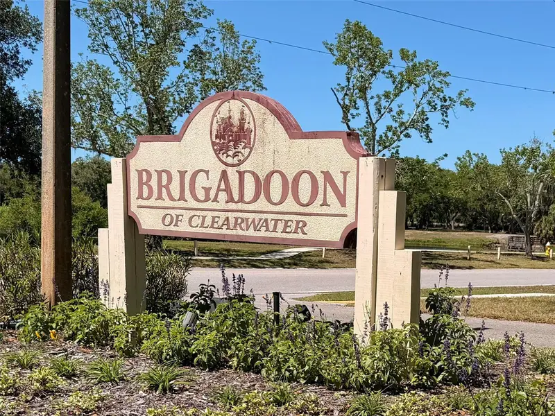 1001 Brigadoon Dr, FL