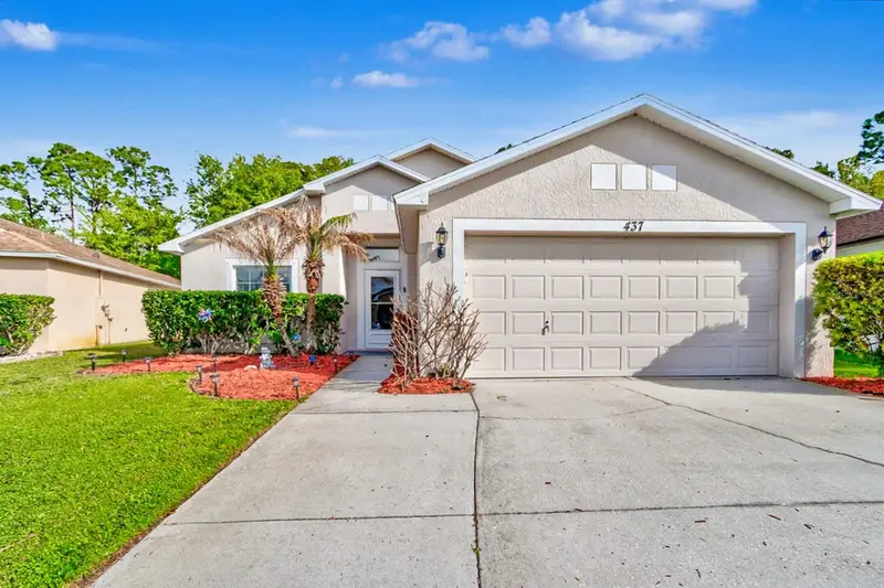437 Dahoon Holly Dr, FL