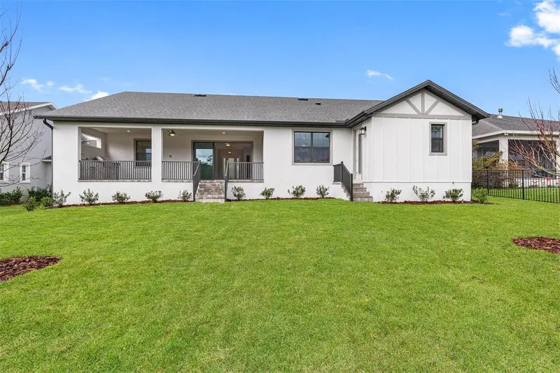 5601 Summit View Dr, FL
