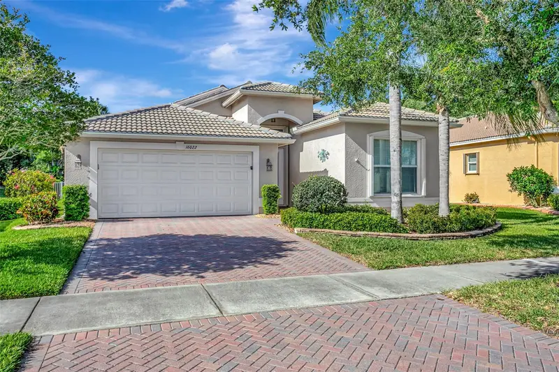 16022 Golden Lakes Dr, FL