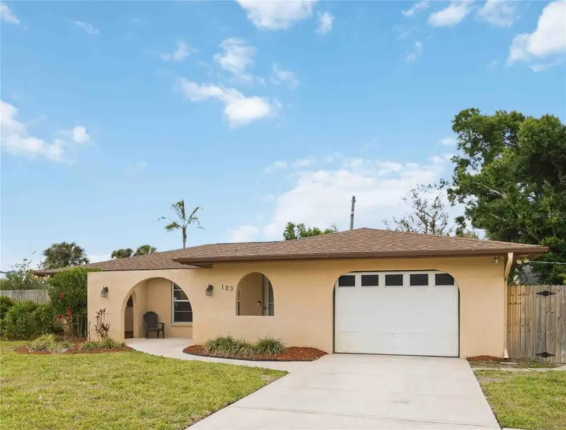 123 Altair Rd, FL