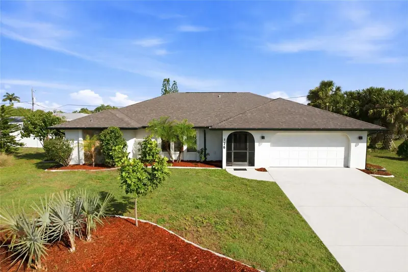 176 N Waterway Dr Nw, FL