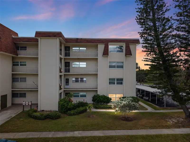 209 Ne Lincoln Cir N #109, FL