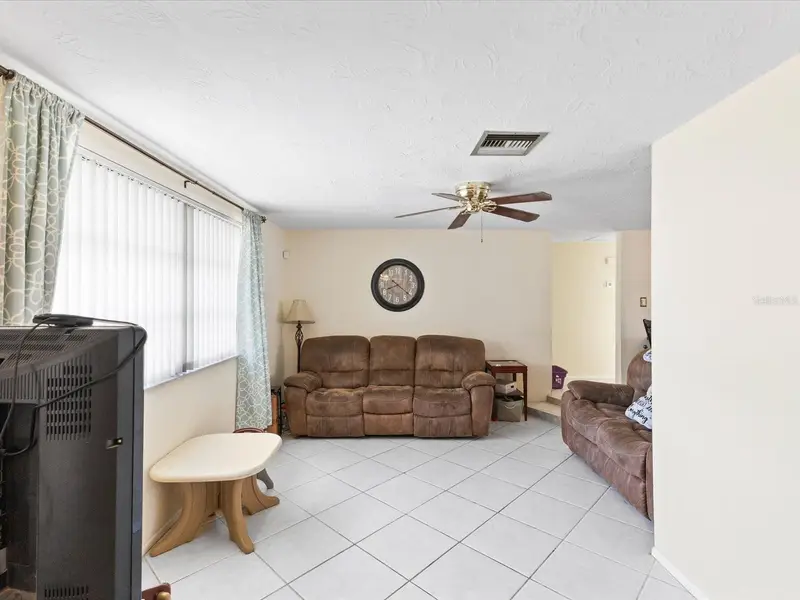5646 Andrea Dr, FL