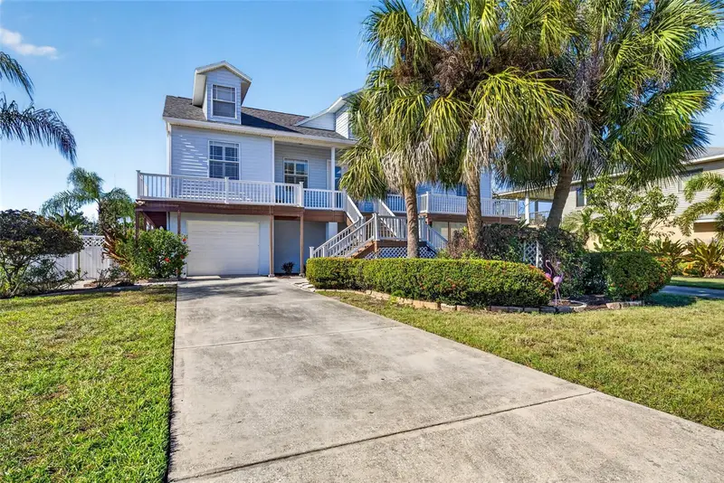 821 Blue Heron Blvd, FL