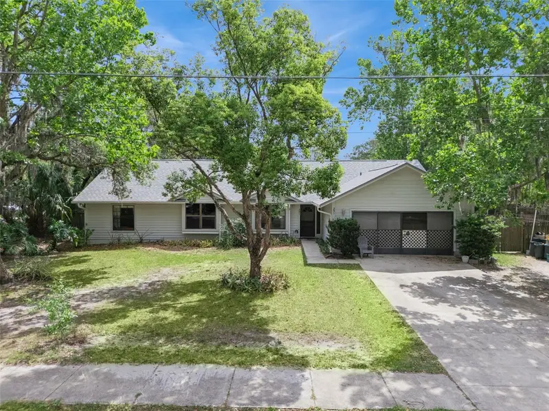 251 Avenue E, FL