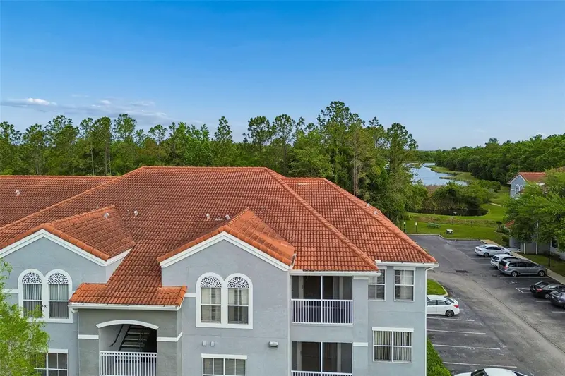 18001 Richmond Place Dr #1030, FL