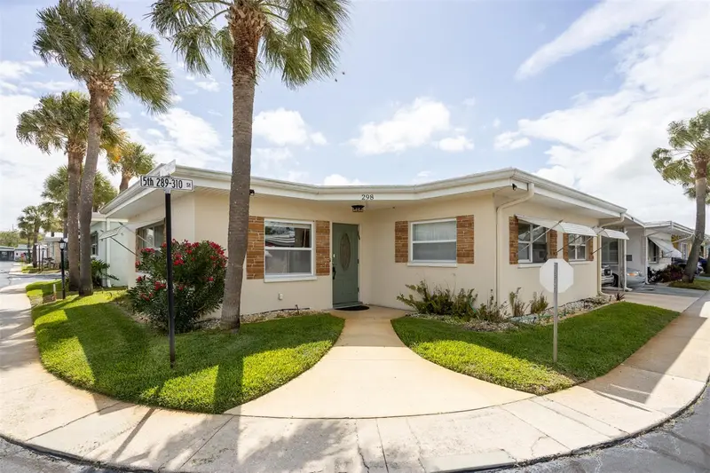 250 Rosery Rd Nw #298, FL