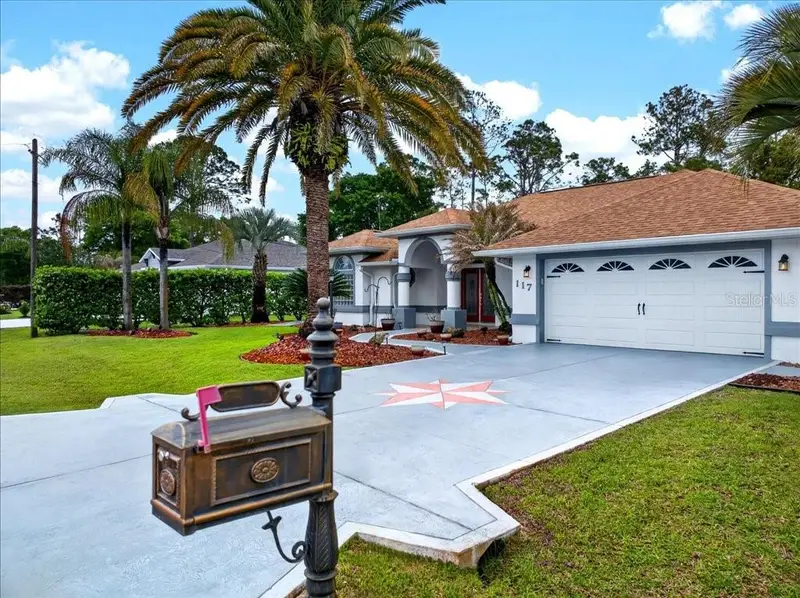 117 Whispering Pine Dr, FL