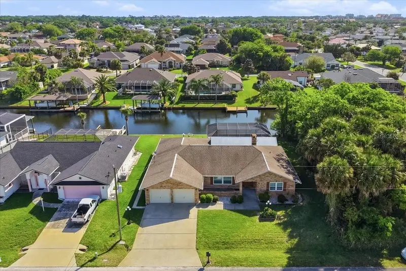 23 Christopher Ct, FL