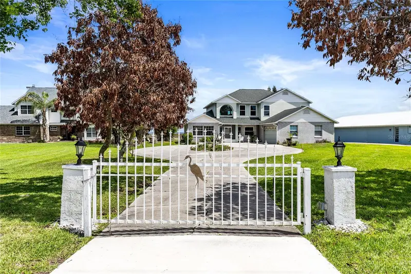 3480 Lakeshore Blvd, FL