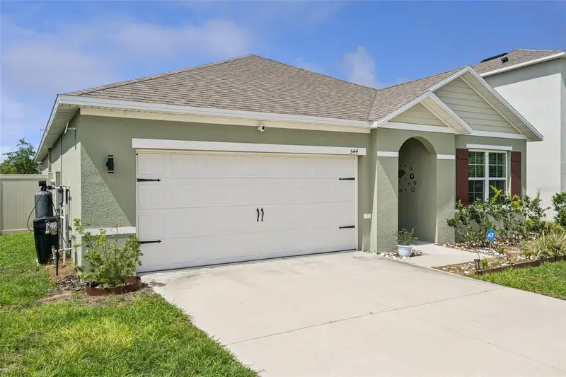544 Park Place Blvd, FL