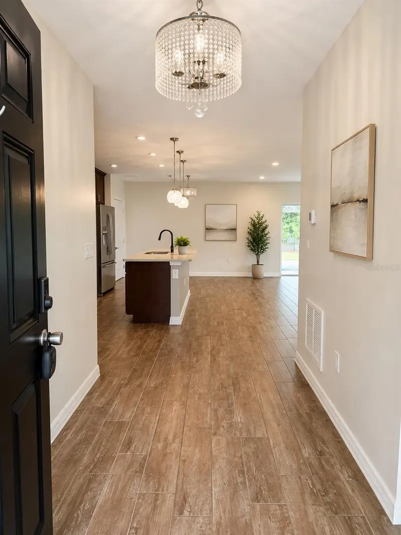 433 Sardinia Cir, FL
