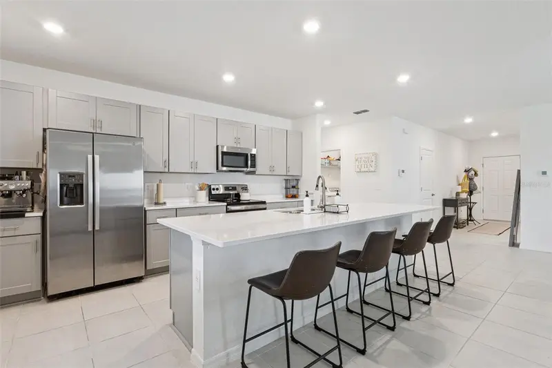 1099 Calico Pointe Cir, FL