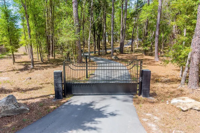 456 Sw Bradenton Way, FL