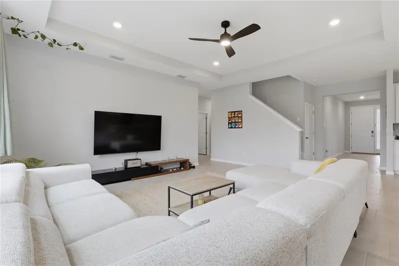 6764 Broad River Ave, FL