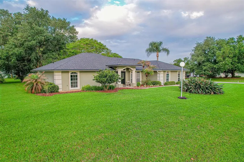 103 Glistening Dr, FL