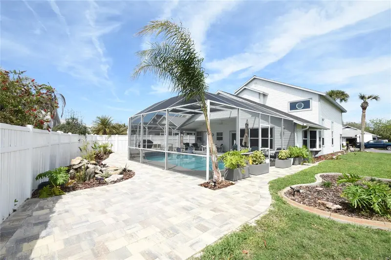 1 Bedford Dr, FL