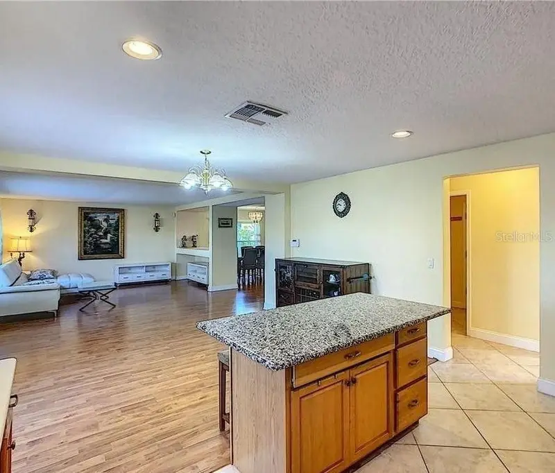 12827 Oulton Cir, FL