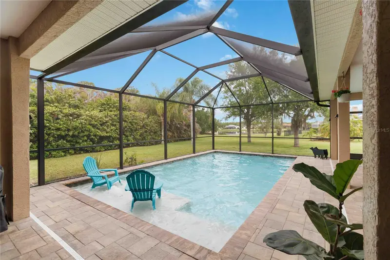 15458 Mulholland Rd, FL