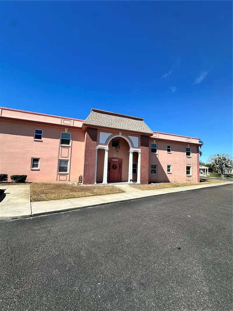 1153 Rue Des Rois #1b, FL